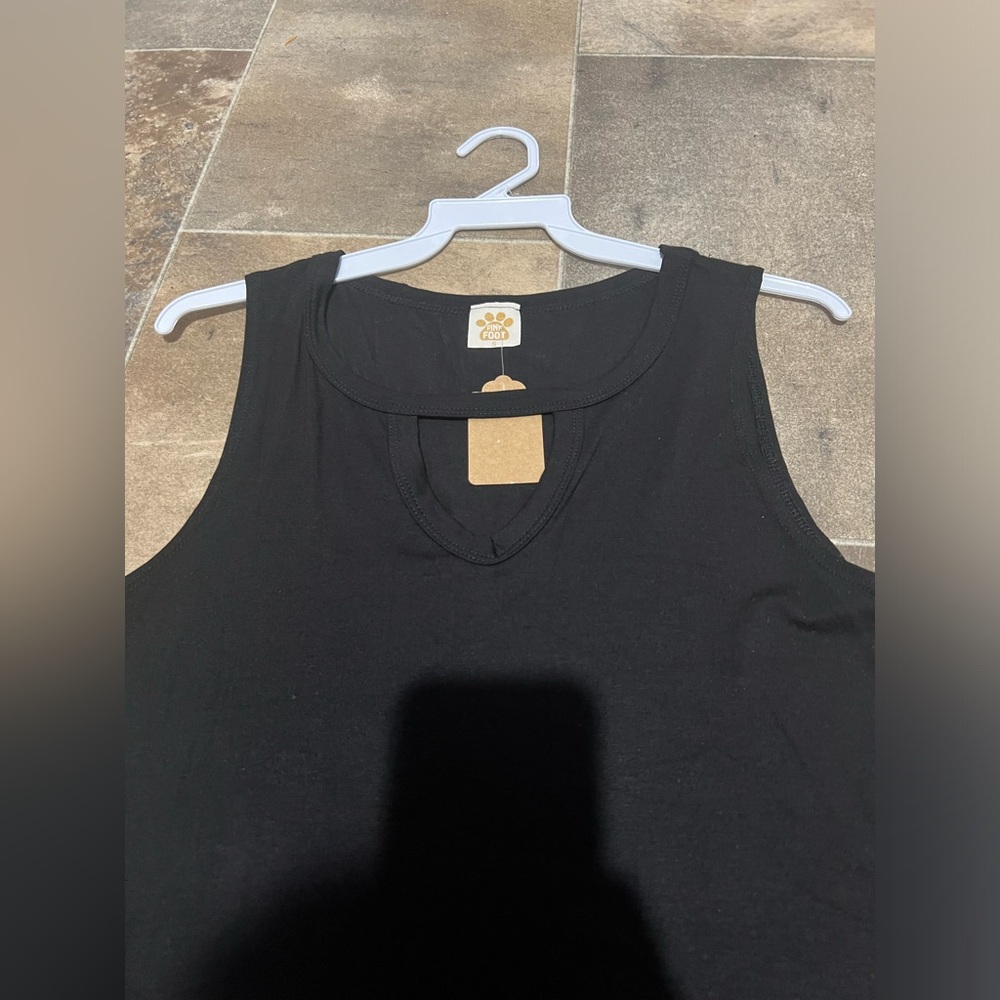 Tank - Picture 2 of 3